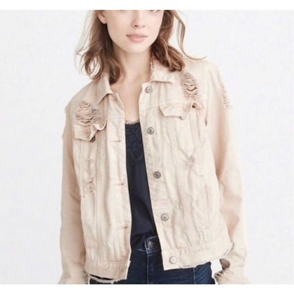 Abercrombie & Fitch light pink ladies destroyed denim jacket - Picture 11 of 11